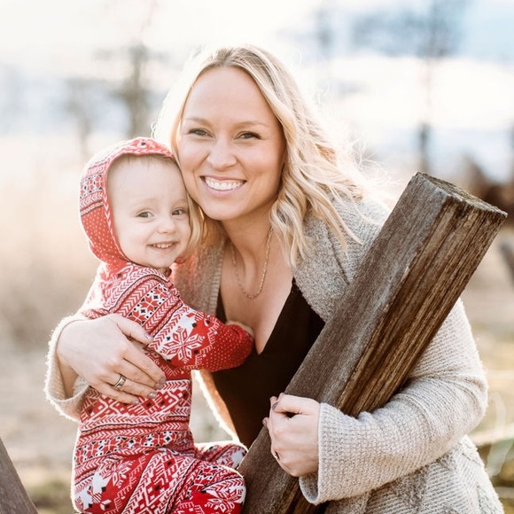 Meet your Posher, Erika - Picture 1 of 1